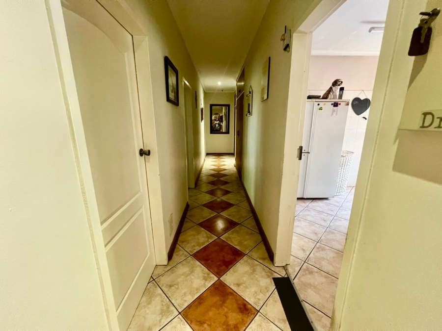 5 Bedroom Property for Sale in Protea Park North West